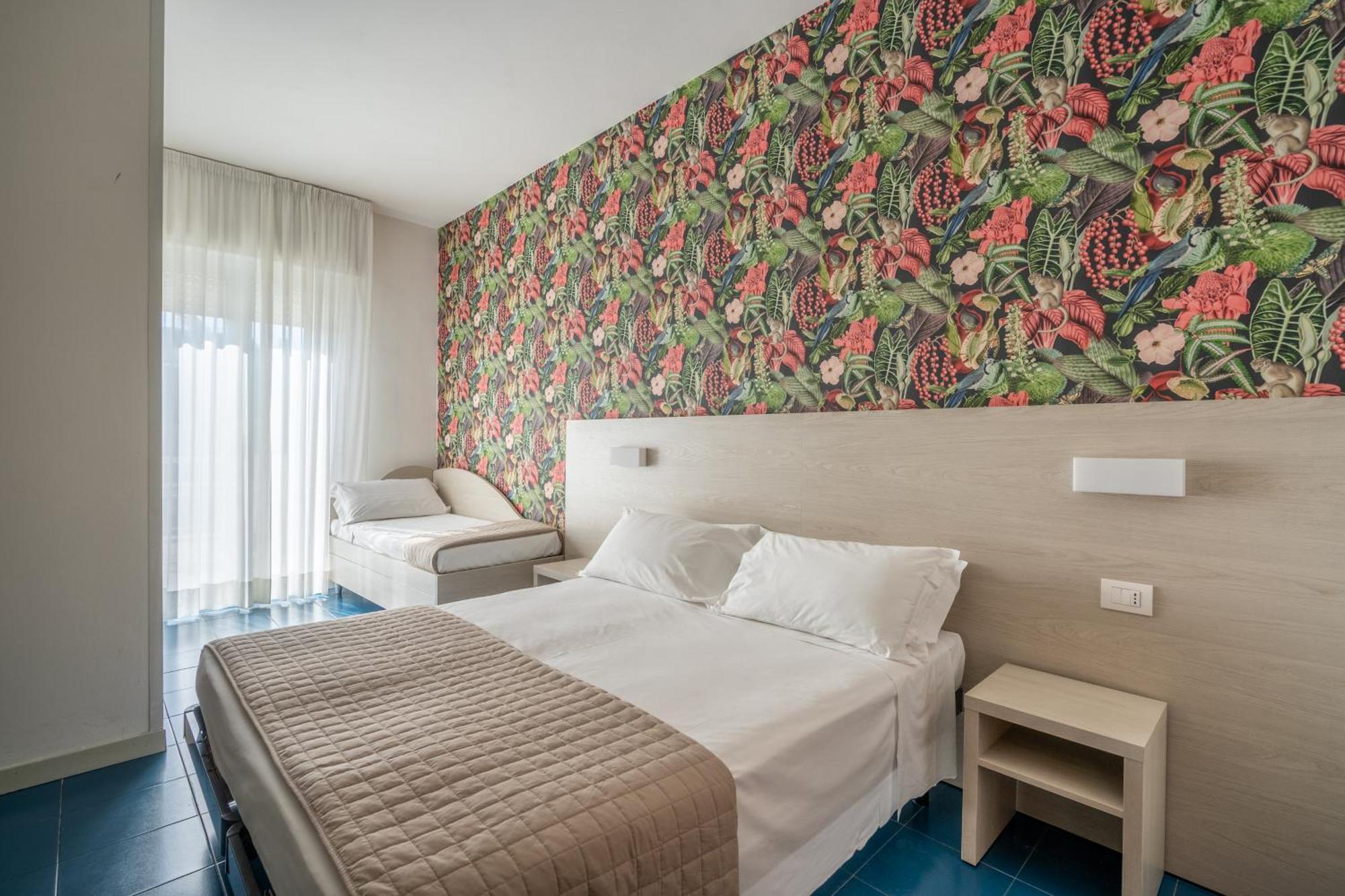 Lotus Hotel All Inclusive & Spiaggia Ріміні Екстер'єр фото