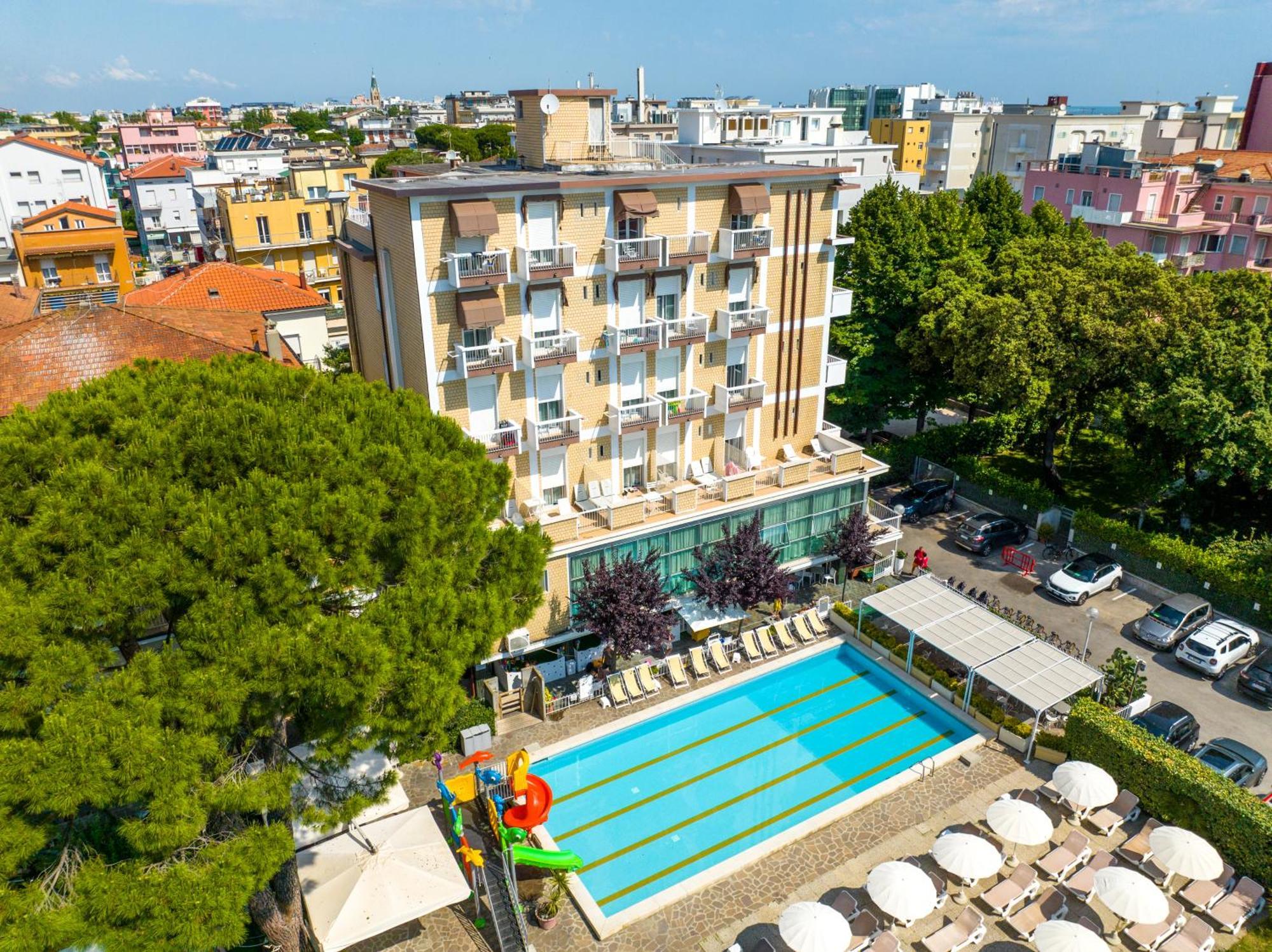 Lotus Hotel All Inclusive & Spiaggia Ріміні Екстер'єр фото