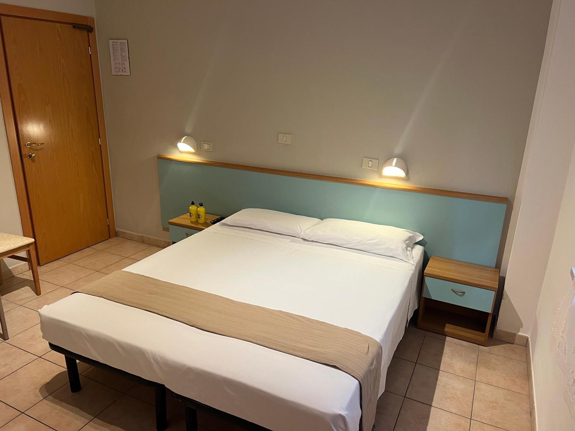 Lotus Hotel All Inclusive & Spiaggia Ріміні Екстер'єр фото