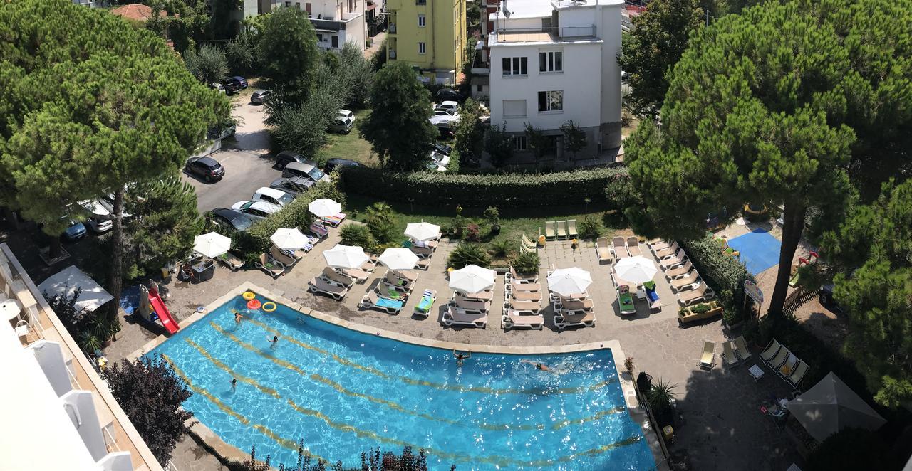 Lotus Hotel All Inclusive & Spiaggia Ріміні Екстер'єр фото