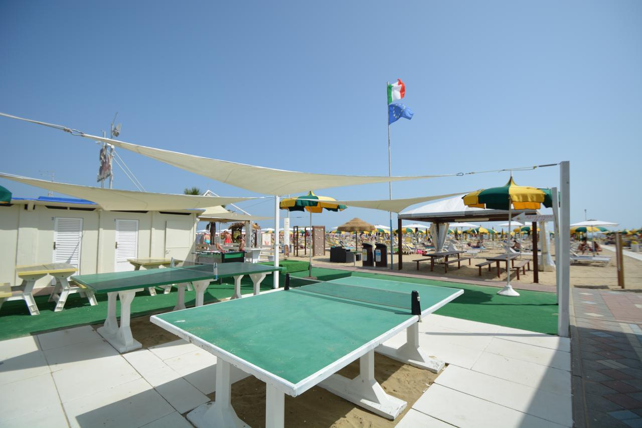 Lotus Hotel All Inclusive & Spiaggia Ріміні Екстер'єр фото